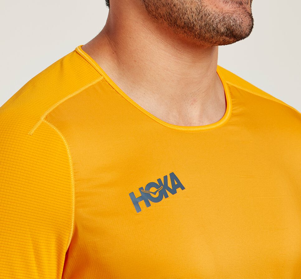 Men's Hoka One One Slim Fit Windshirts Saffron | GVRN09753